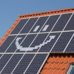 Solarmodule mit Smiley-Muster | Photovoltaik Reutlingen